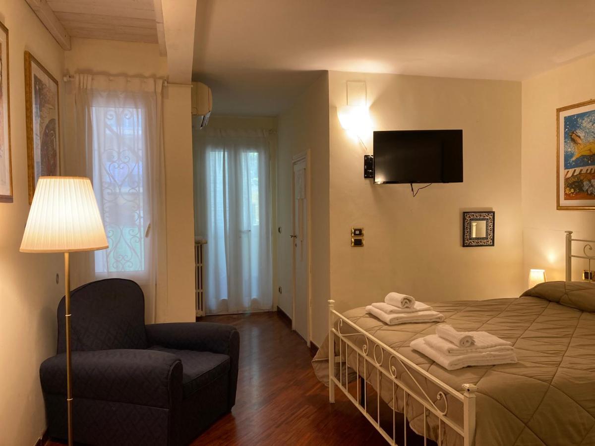Araba Fenice Apartments - Bari Centro Екстериор снимка