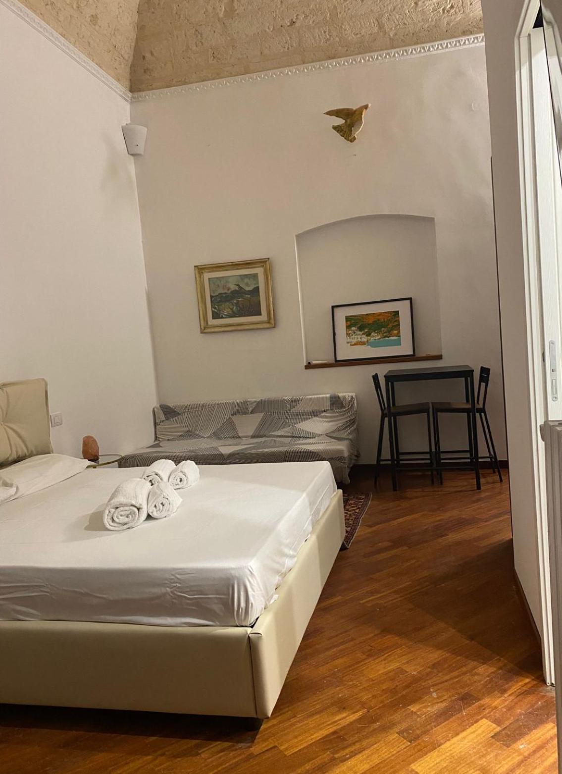Araba Fenice Apartments - Bari Centro Екстериор снимка